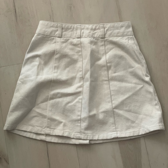 BDG urban outfitters white denim button skirt size xs - Picture 5 of 5